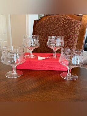4 Vintage 5” Crystal Seafood Shrimp Cocktail Glasses w/ Etched Grapevine Pattern